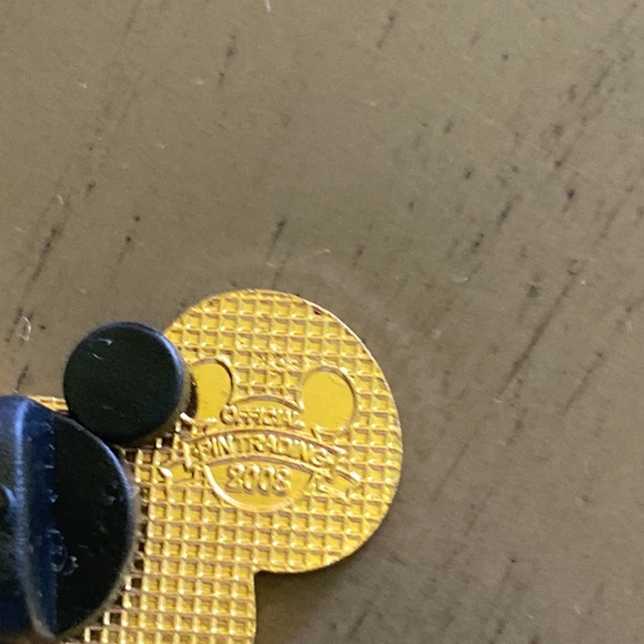 Vintage DisneyLand Resort Paris Official Pin Trading 2008 Mickey Mouse ! - Picture 4 of 7